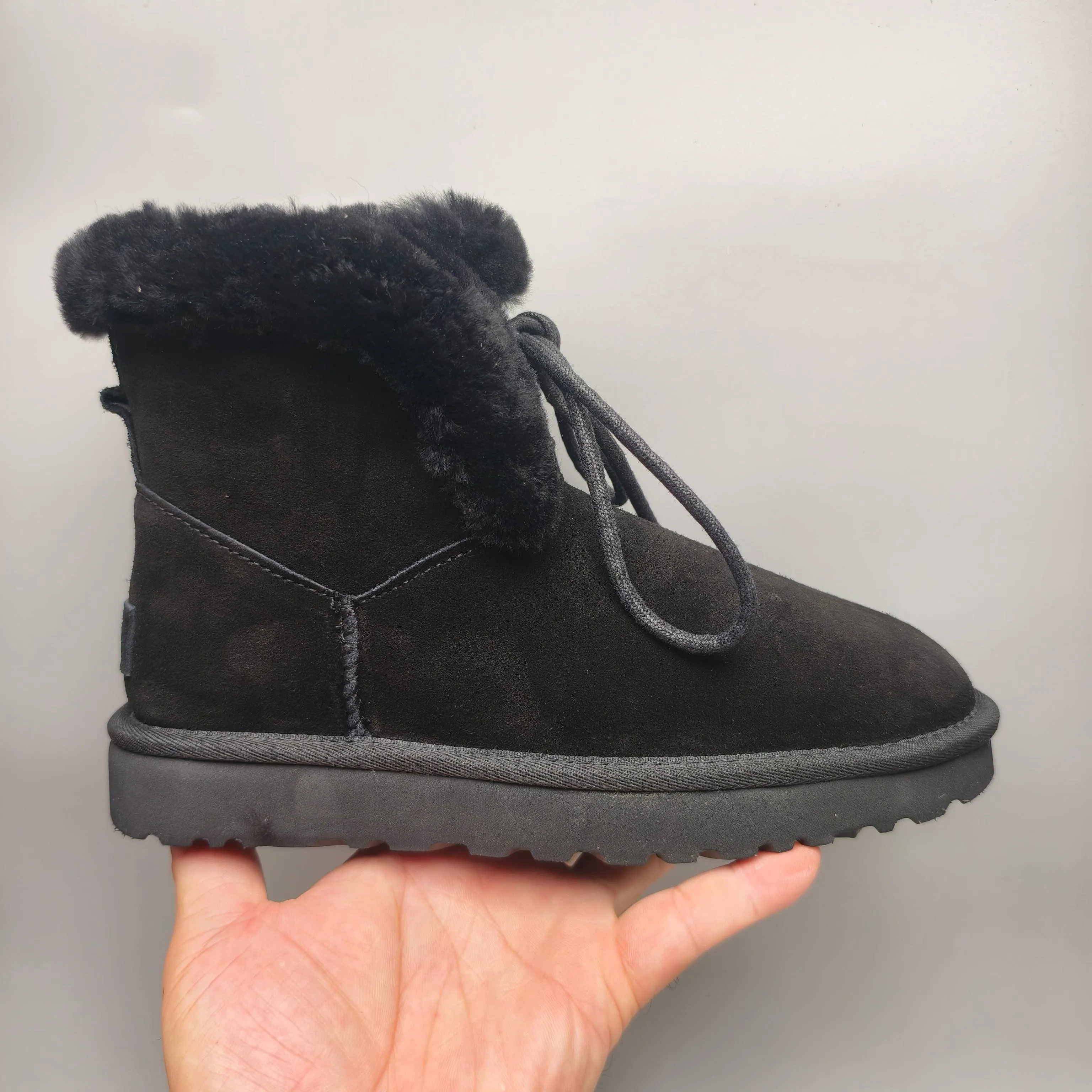 💰520 UGG sheepskin all-in-one snow boots 4576 mid-calf lace-up casual women's shoes Color: Gray Maroon Black Matching Size: 35-40